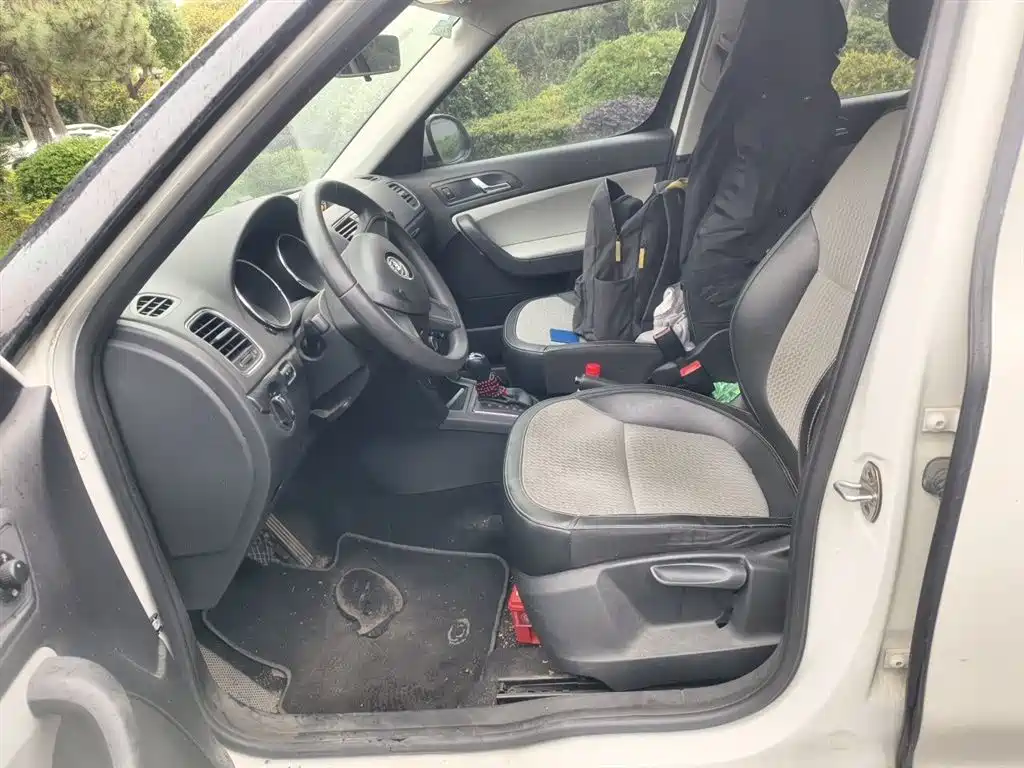 Škoda Yeti 2017 TSI280 DSG Brothers Edition фото 8