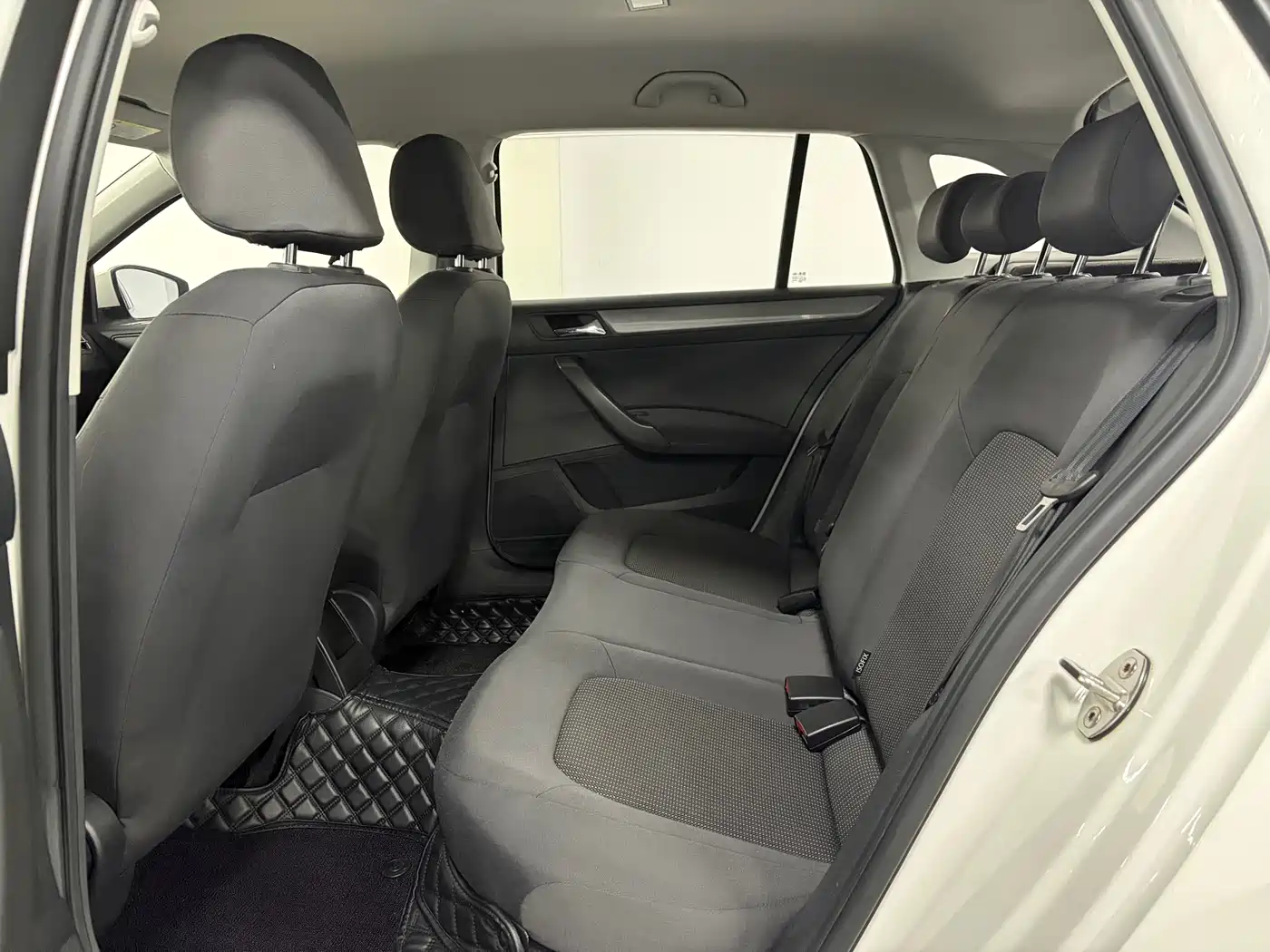 Volkswagen Santana 2017 Gran Santana 1.6L Auto Trendline фото 9