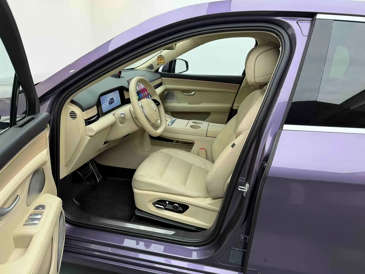 AITO Wenjie AITO M5 2025 Extended Range Ultra AWD фото 9