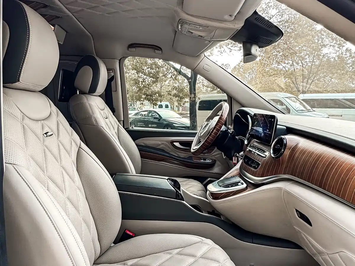 MERCEDES-BENZ V CLASS