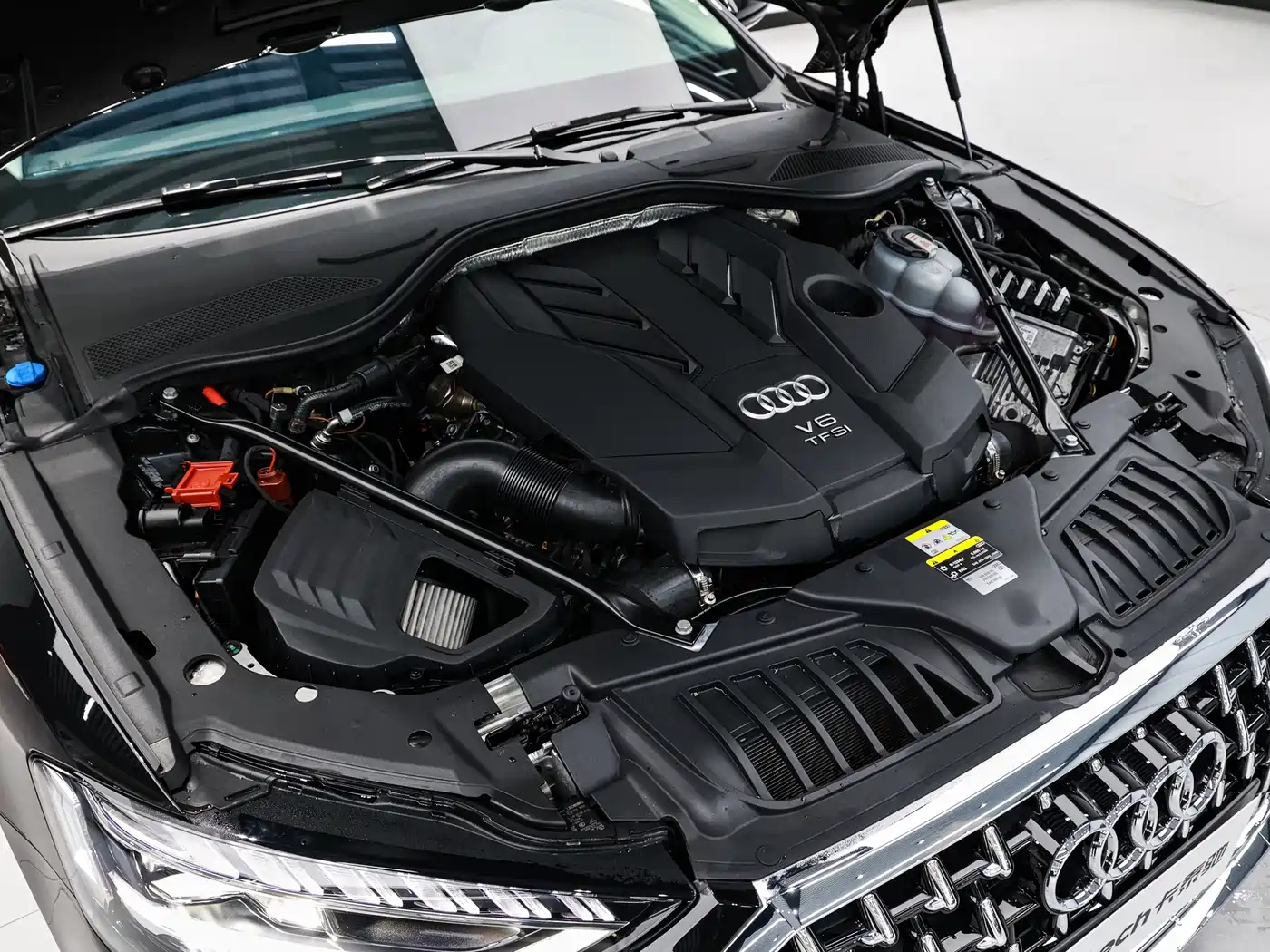 Audi A8 2023 A8L 50 TFSI quattro Exclusive фото 24
