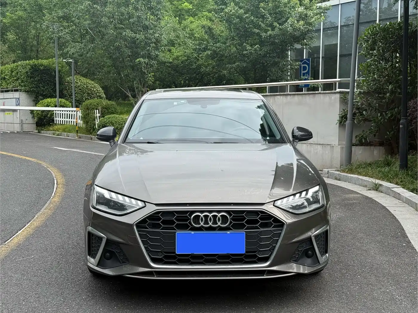 Audi A4L 2020 40 TFSI Fashion Elegance фото 2