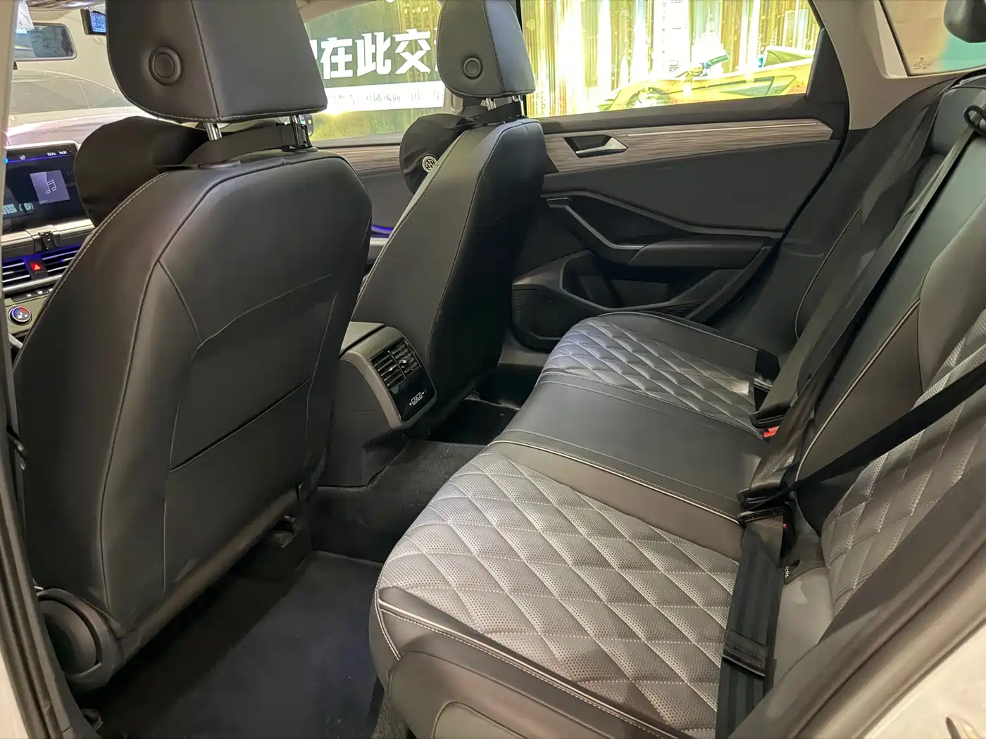 Volkswagen Sagitar 2024 300TSI DSG Flying Edition фото 12