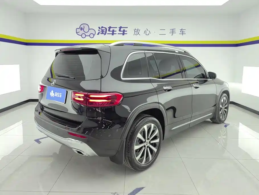 2025 Mercedes-Benz GLB