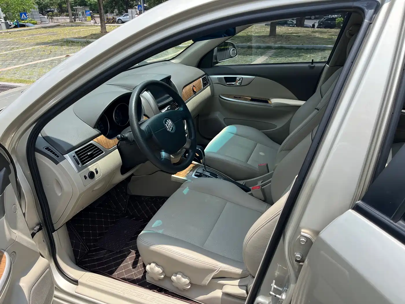 Buick Excelle 2015 1.5L Automatic Classic фото 8