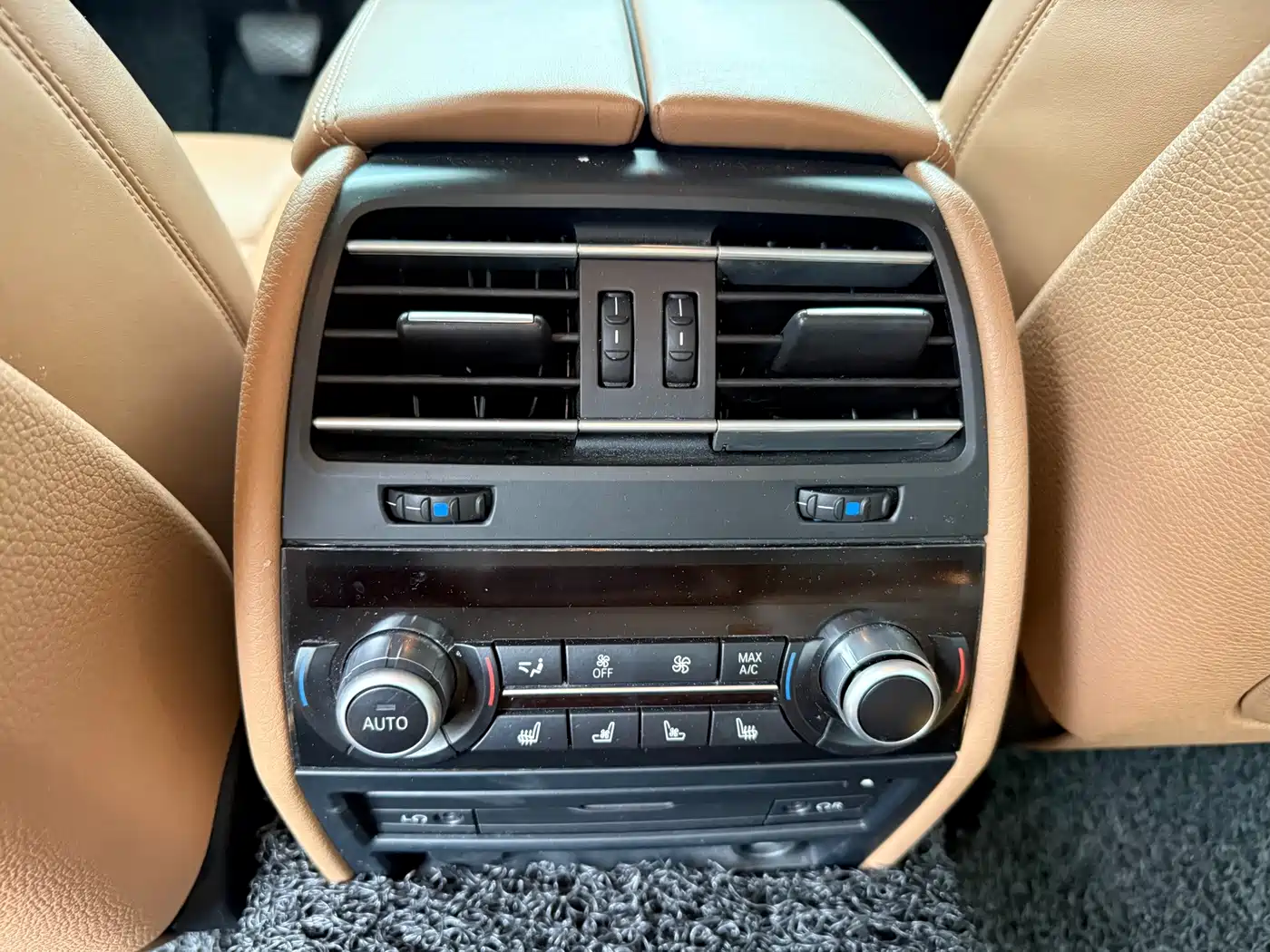Фото 14 - BMW 7 Series