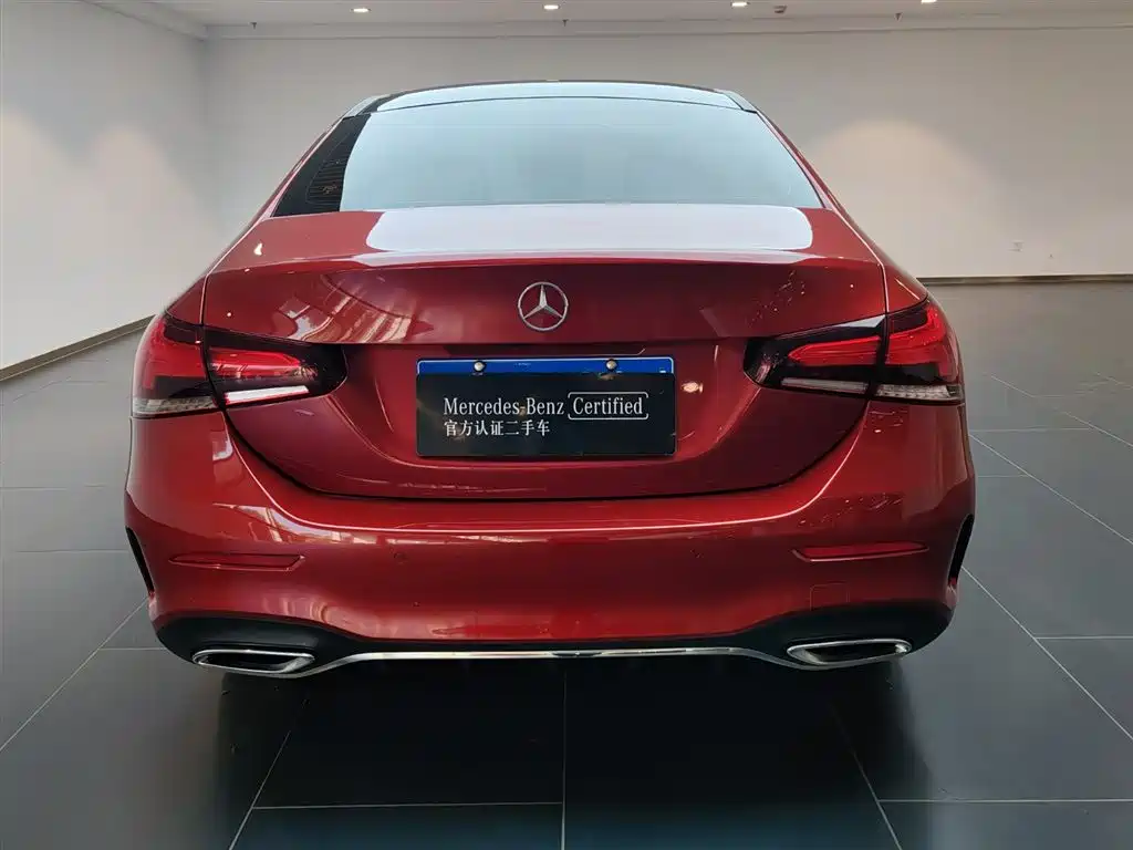 Mercedes-Benz A-Class 2019 A 200 L Sport Sedan фото 3