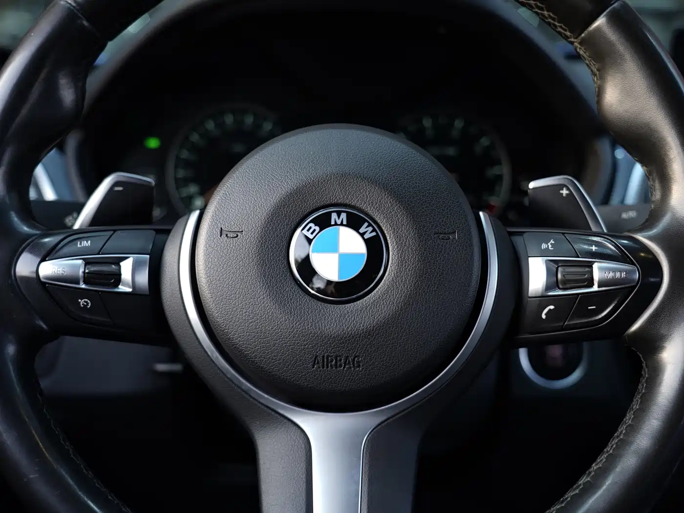BMW 3 Series GT 2019 320i M Sport Black Night Edition фото 11