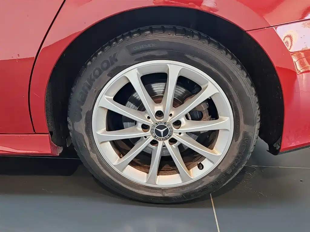 Mercedes-Benz A-Class 2019 A 200 L Sport Sedan фото 11