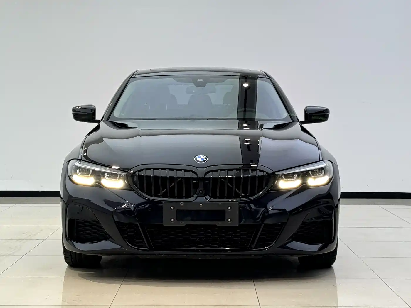 BMW 3 SERIES