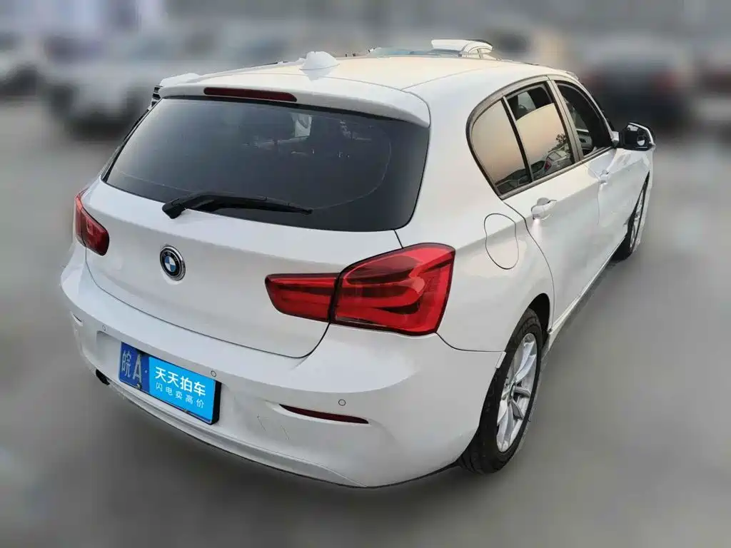 صورة 2 - BMW 1 Series (Import)