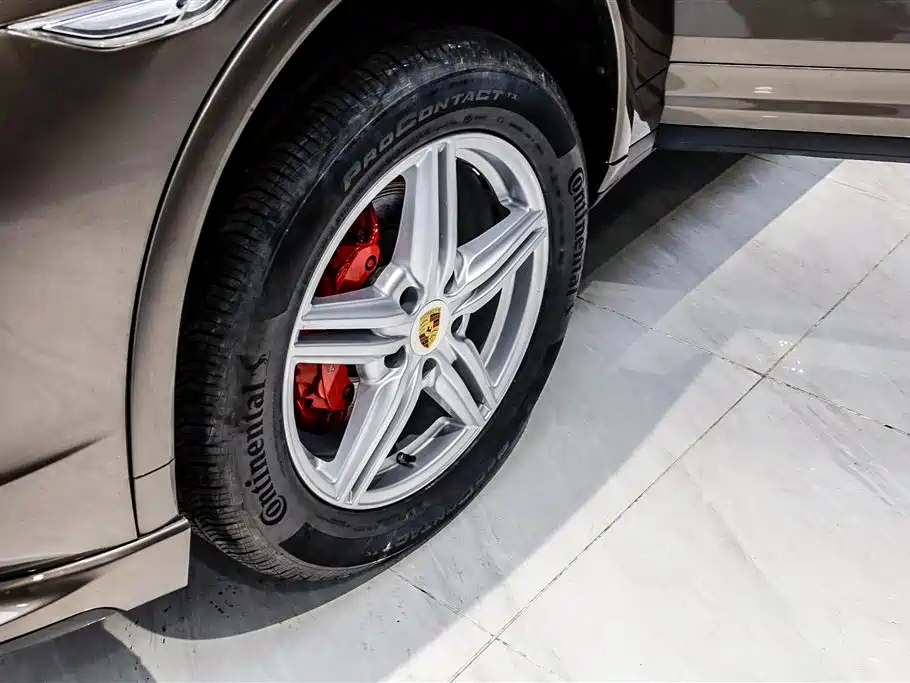 Porsche Cayenne 2011 Cayenne 3.0T фото 8