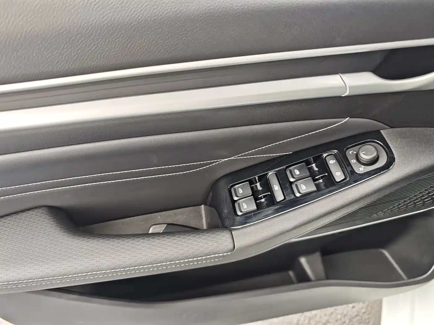 GEELY AUTOMOBILE EMGRAND