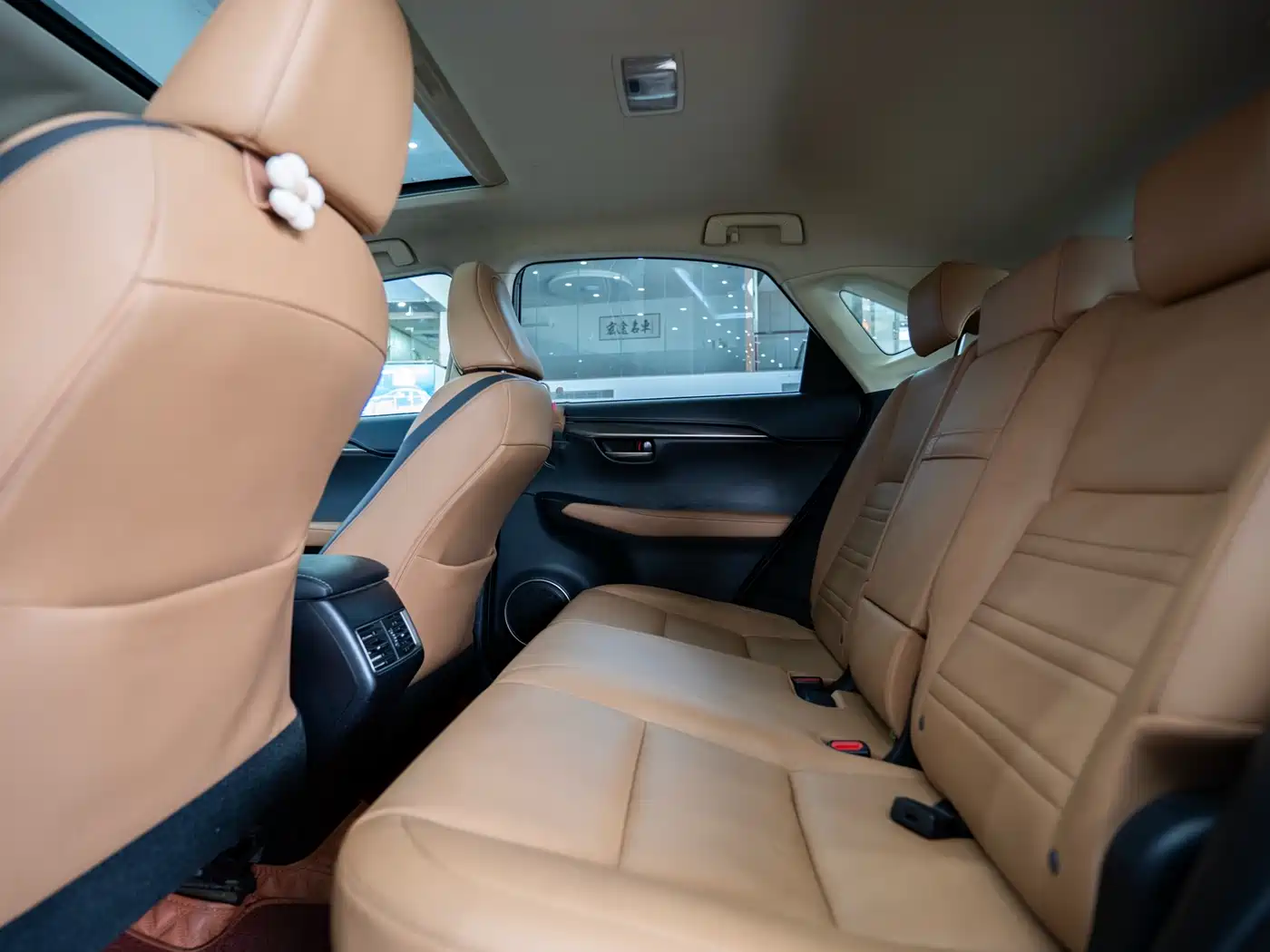 Lexus NX 2015 200t AWD F Sport фото 11