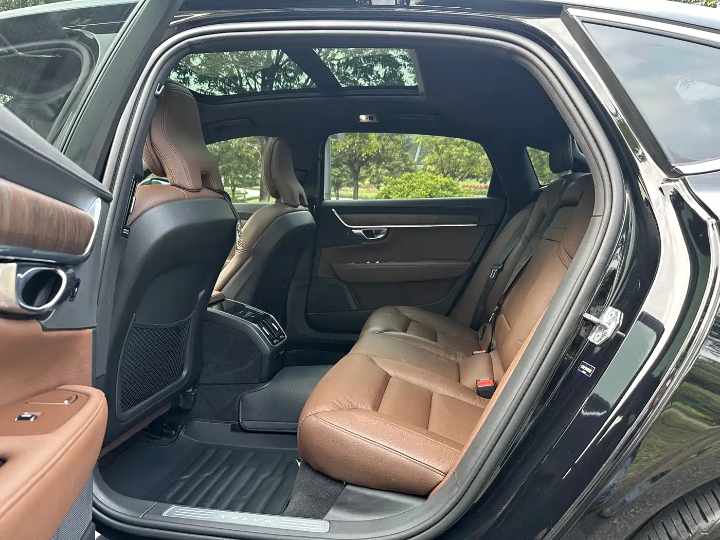 Volvo S90 2021 Model B5 Inscription Luxury Edition фото 7