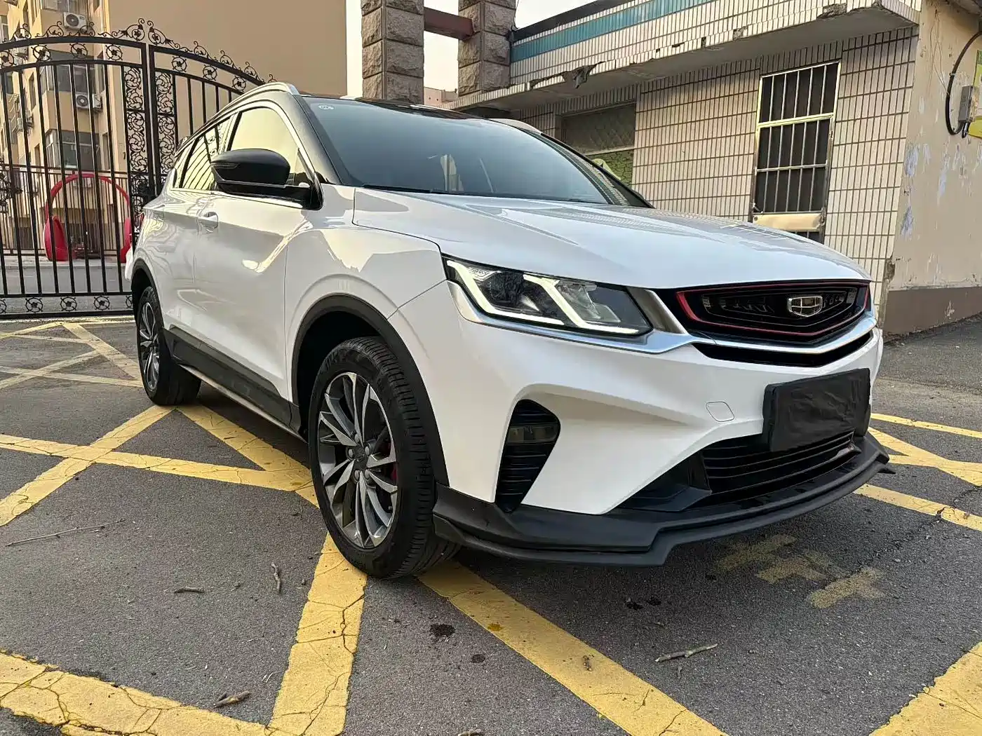 Geely Coolray 2019 2019 260T DCT Hunter China VI