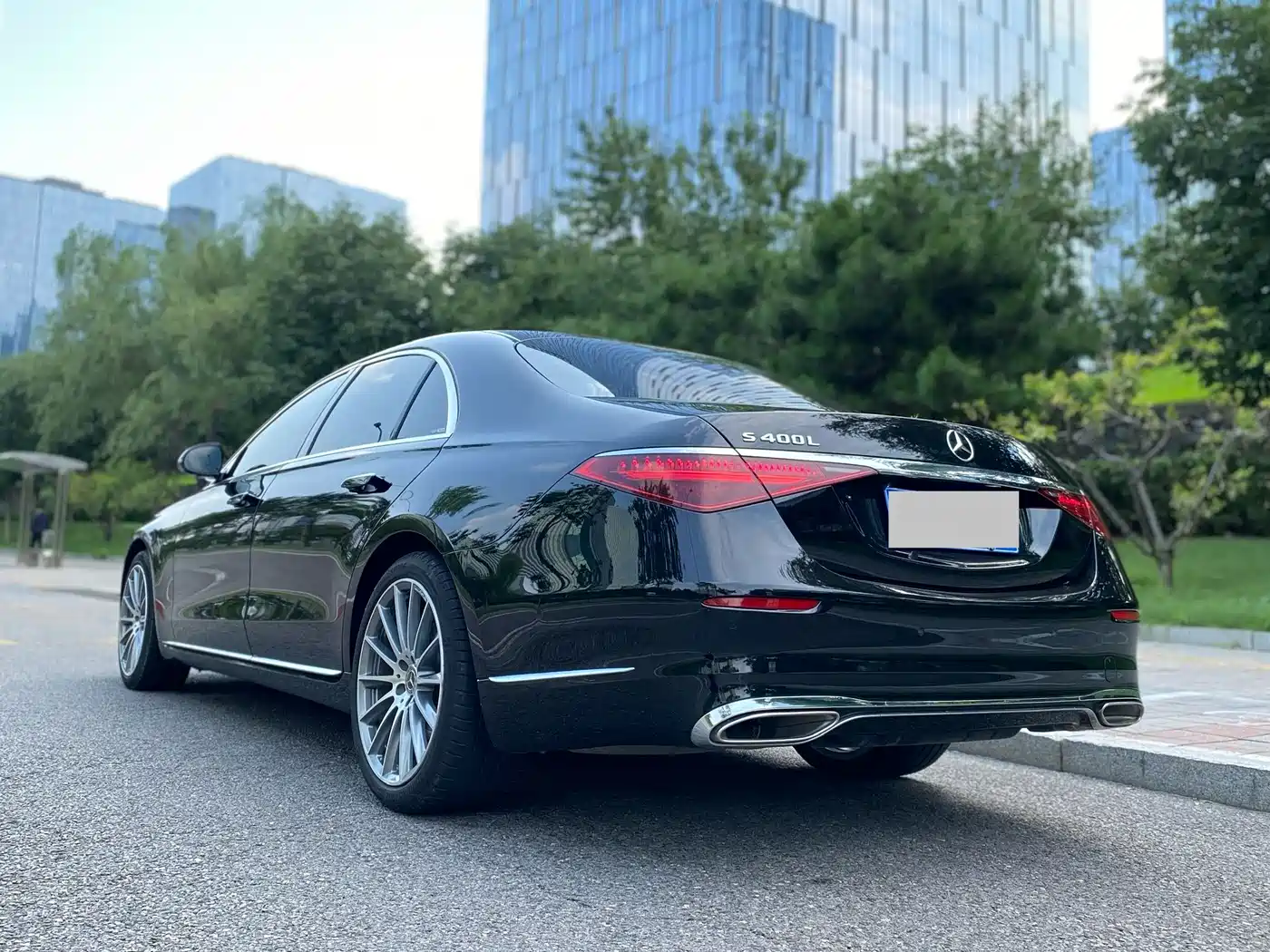 Mercedes-Benz S-Class 2023 Model S 400 L Business Edition фото 3