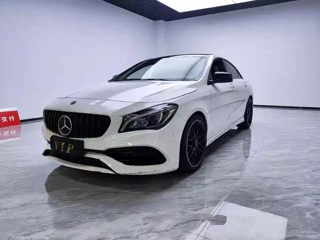 MERCEDES-BENZ CLA