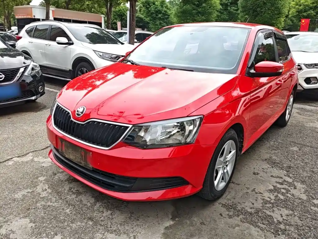 Škoda Fabia 2018 2017 1.4L Auto Car Enjoy Edition