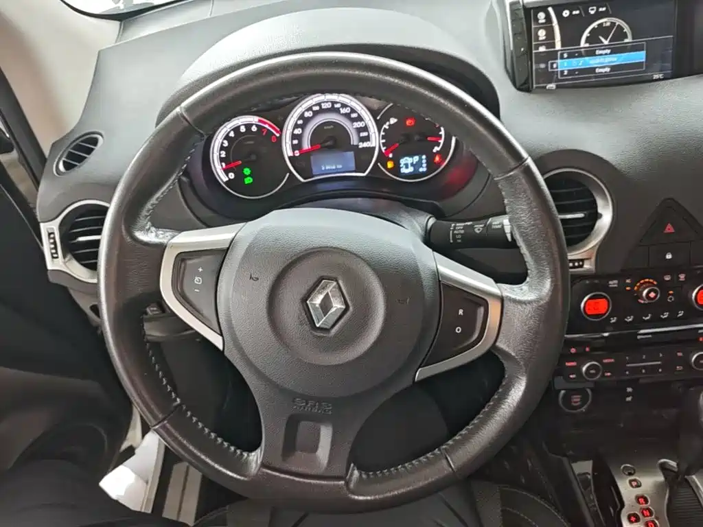 Renault Koleos (Import) 2015 2015 2.0L 2WD Comfort