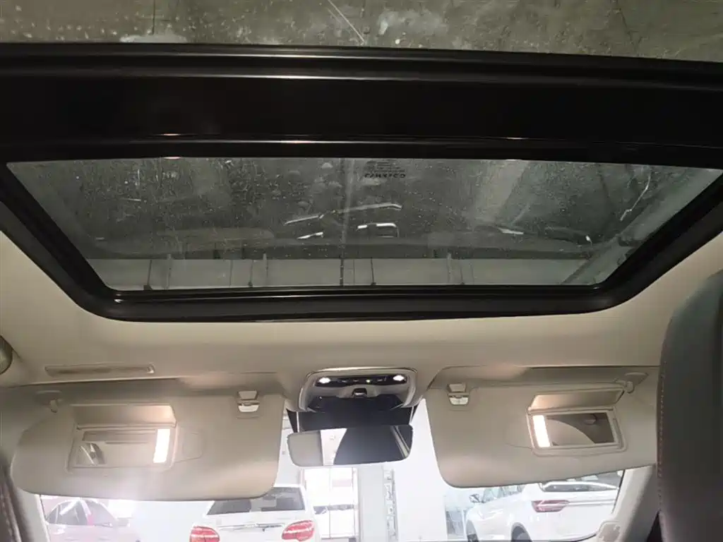 Lynk & Co 02 2018 1.5T DCT 2WD Power Pro Edition China V фото 18