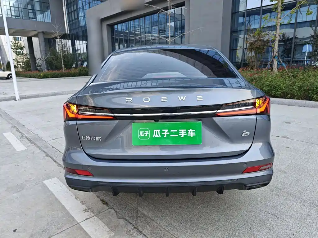 Фото 6 - Roewe i5