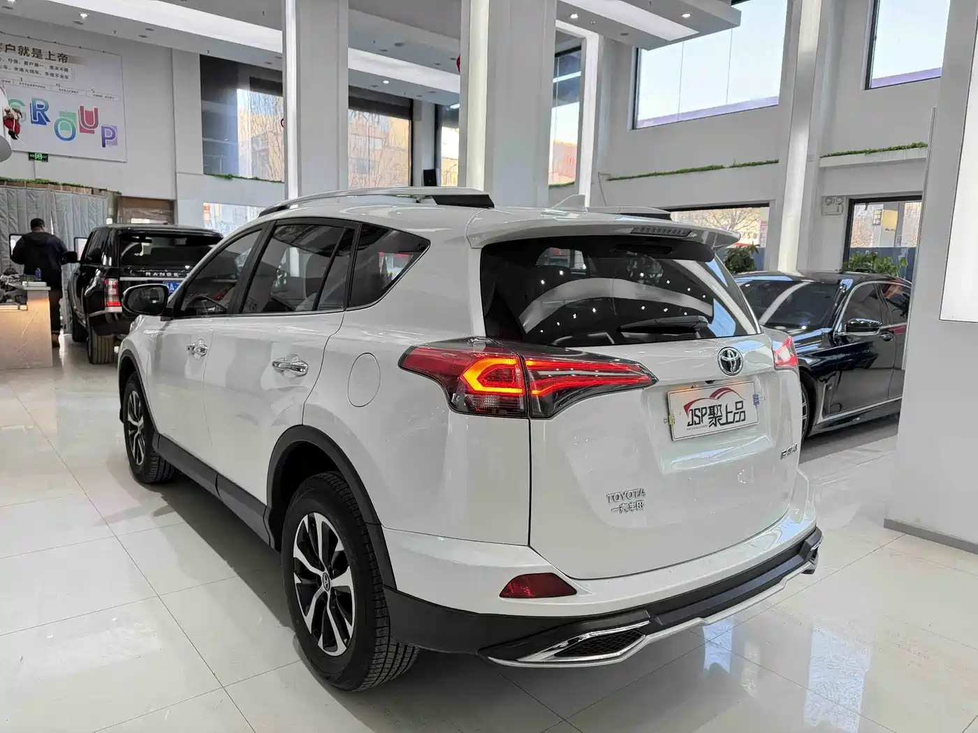 Toyota RAV4 Rongfang 2016 2.0L CVT 2WD Comfort (China V) фото 13