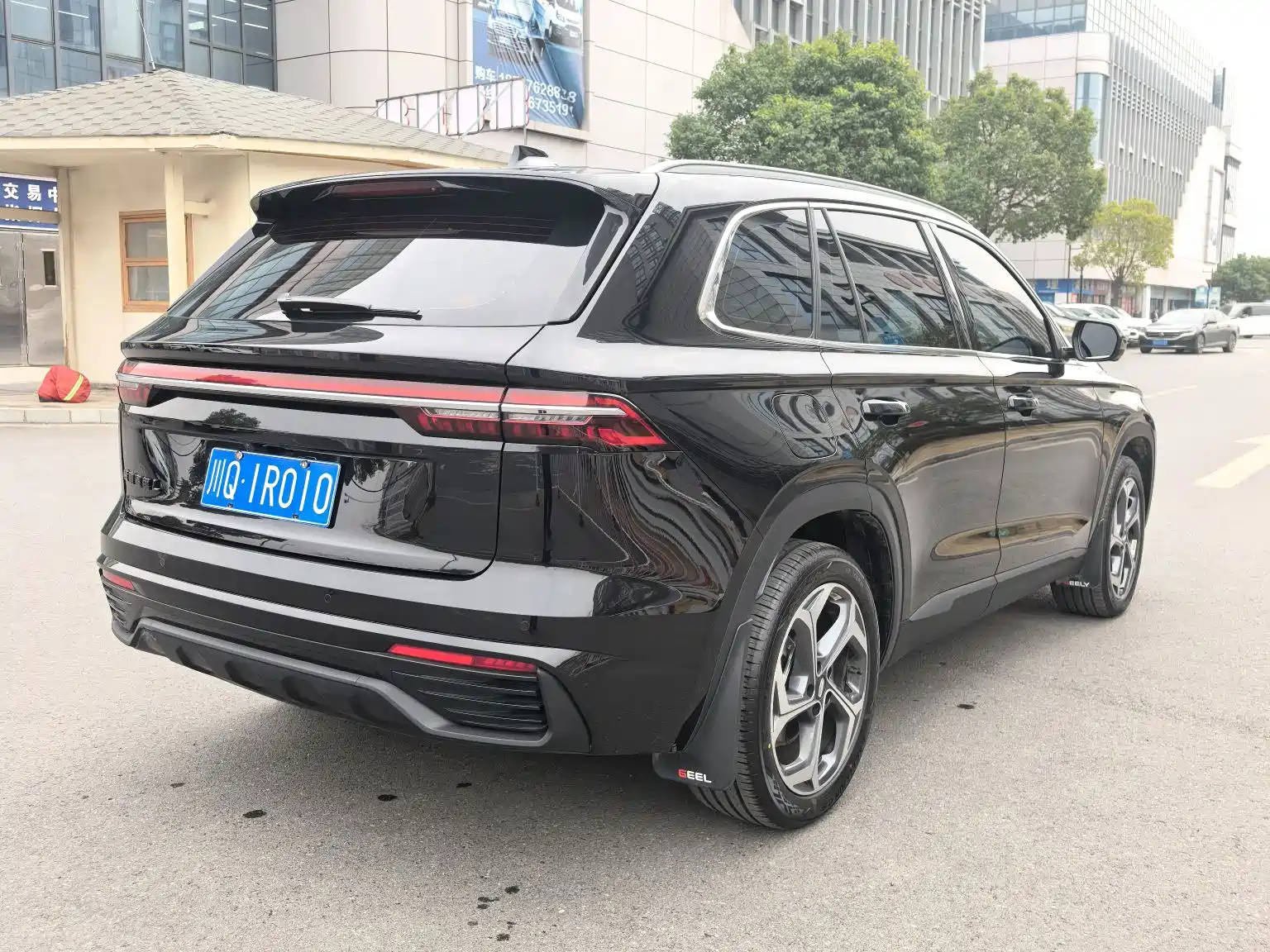 Фото 5 - Geely Monjaro