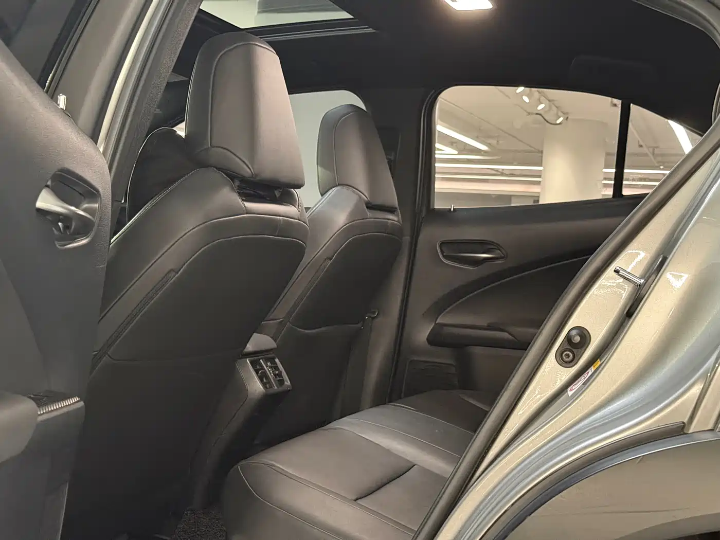 Lexus UX 2019 260h Explorer Fun Edition (China V) фото 7