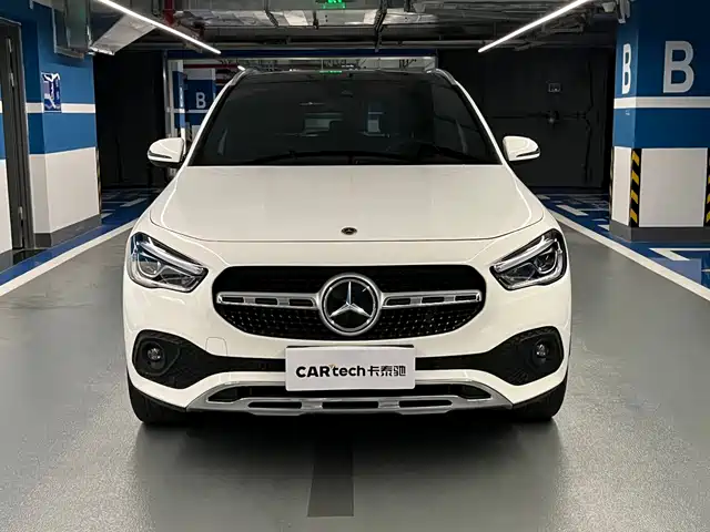 Mercedes-Benz GLA 2023 GLA 220 — фото 2