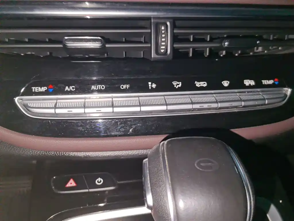 GAC Trumpchi Trumpchi M6 2023 PRO 270T DCT Premium Edition фото 13