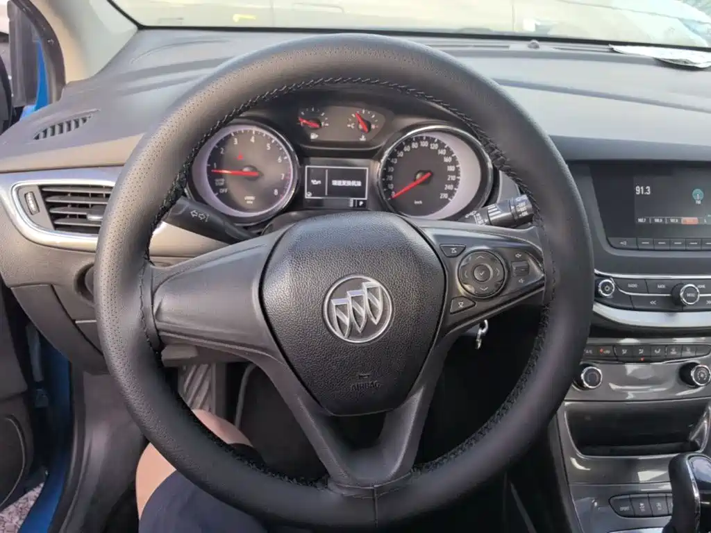Фото 11 - Buick Verano