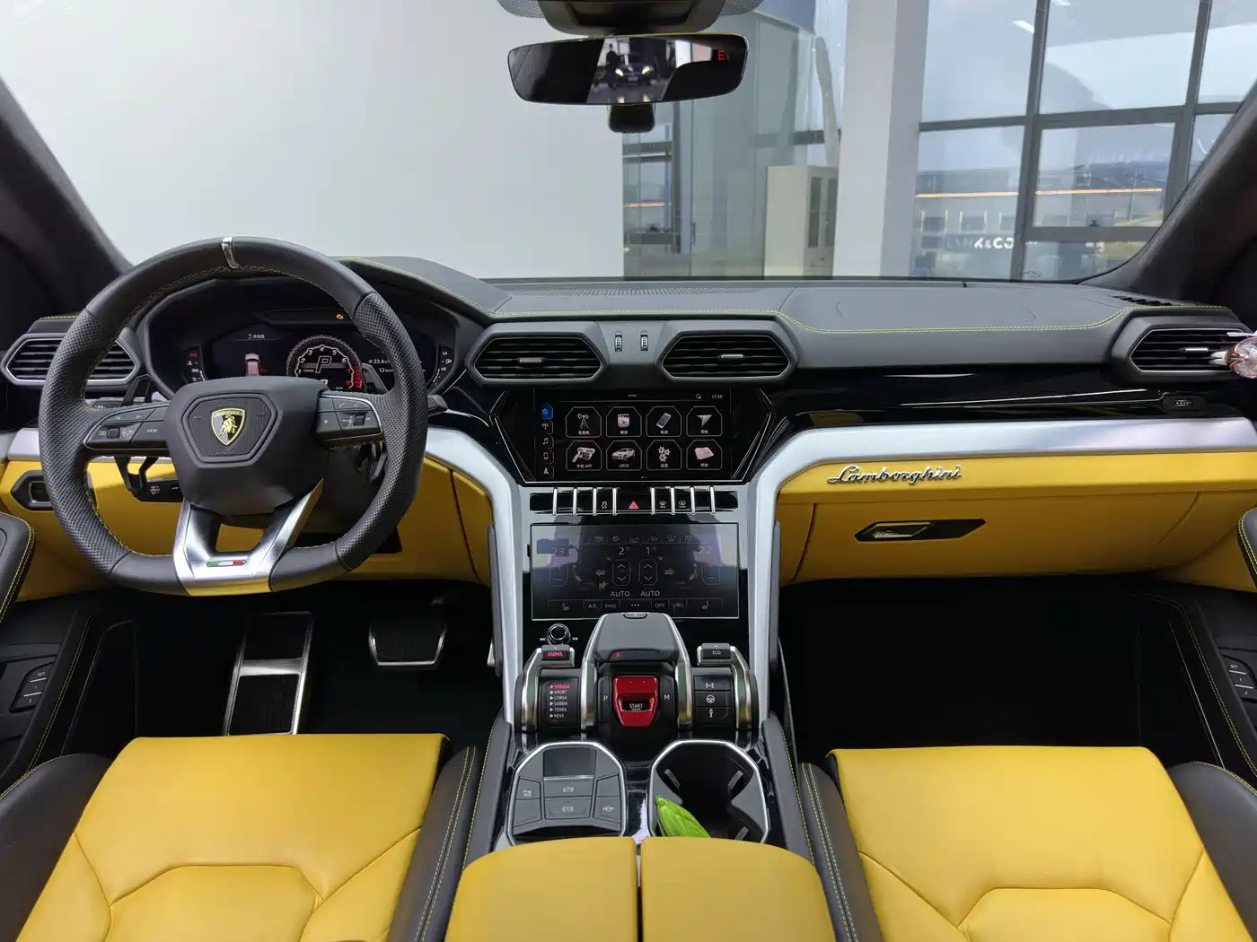 Lamborghini Urus 2021 4.0T V8 фото 21