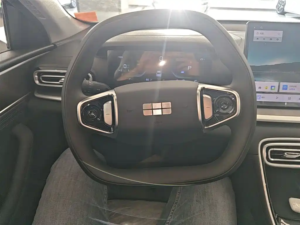 Geely Galaxy Galaxy Stellar 6 2025 60km Voyager Edition фото 11
