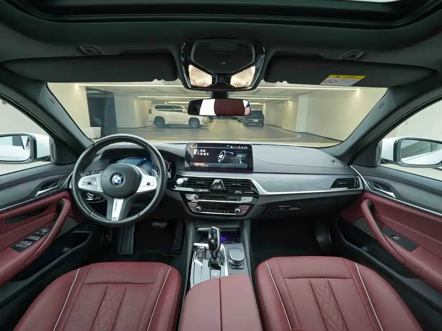 Photo 19 - BMW 5 Series
