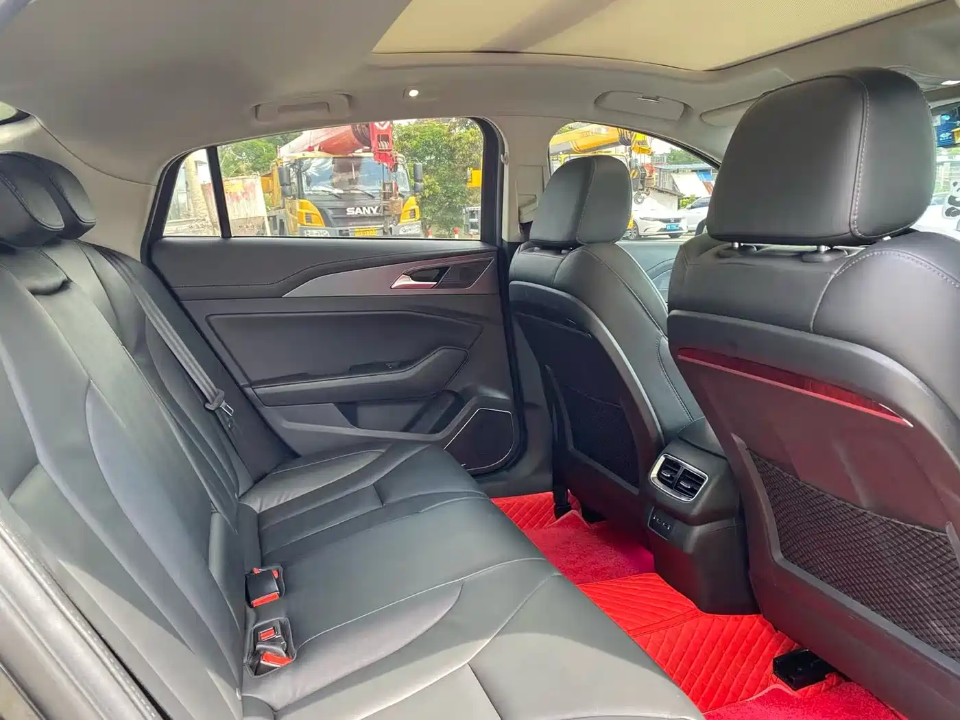 Hongqi H5 2020 1.8T Automatic Smart Connection Qi Enjoy Edition фото 6