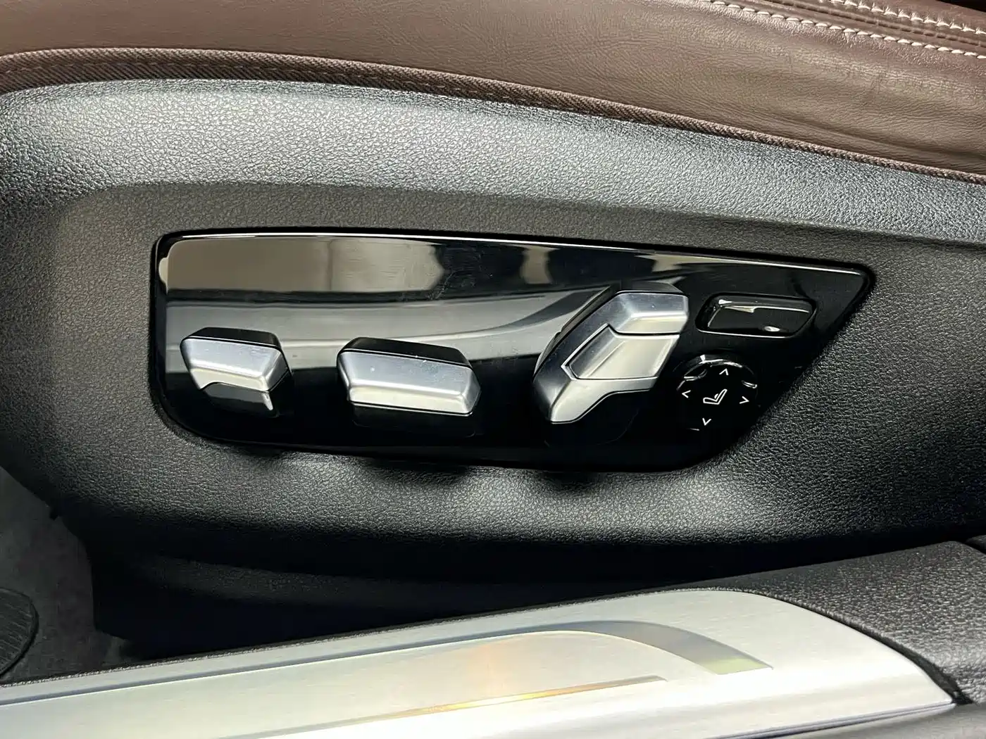 BMW 7 Series 2021 Model 730Li Luxury Package фото 21
