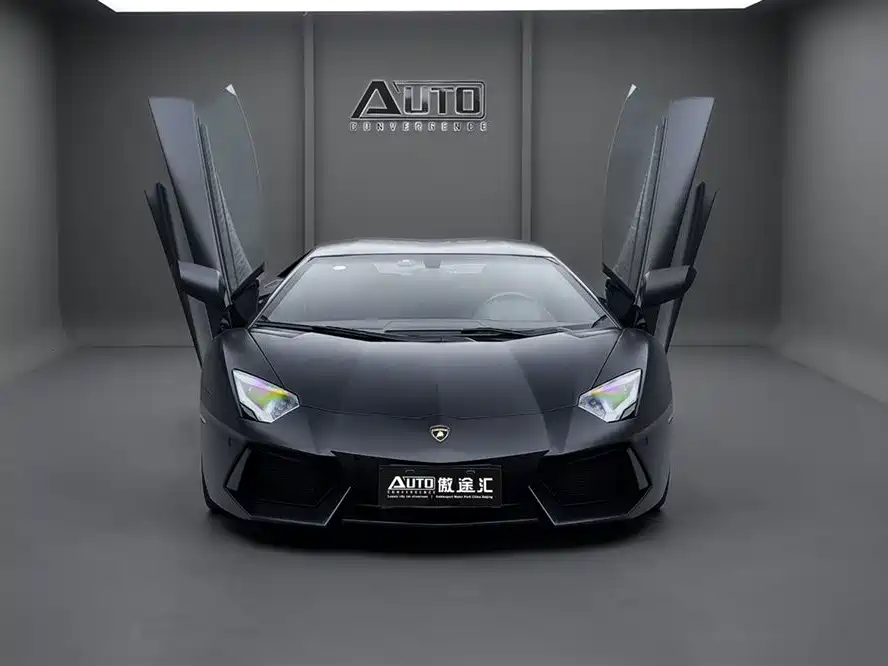Lamborghini Aventador 2011 LP 700-4 фото 4