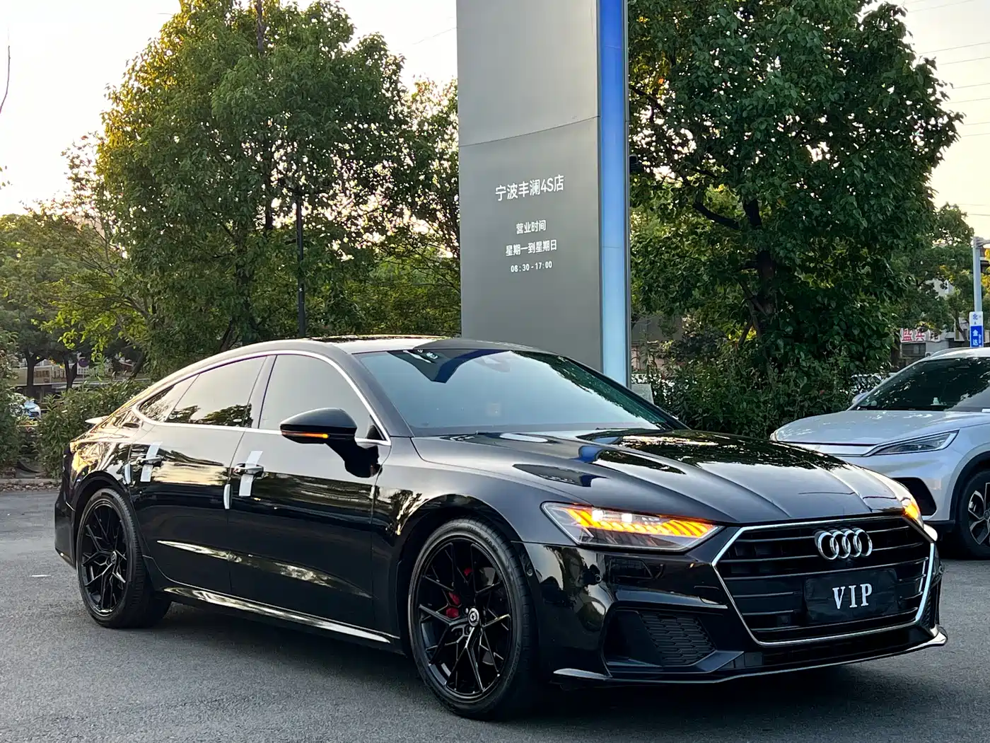 Audi A7 2023 Model 45 TFSI Premium Selection Edition фото 3