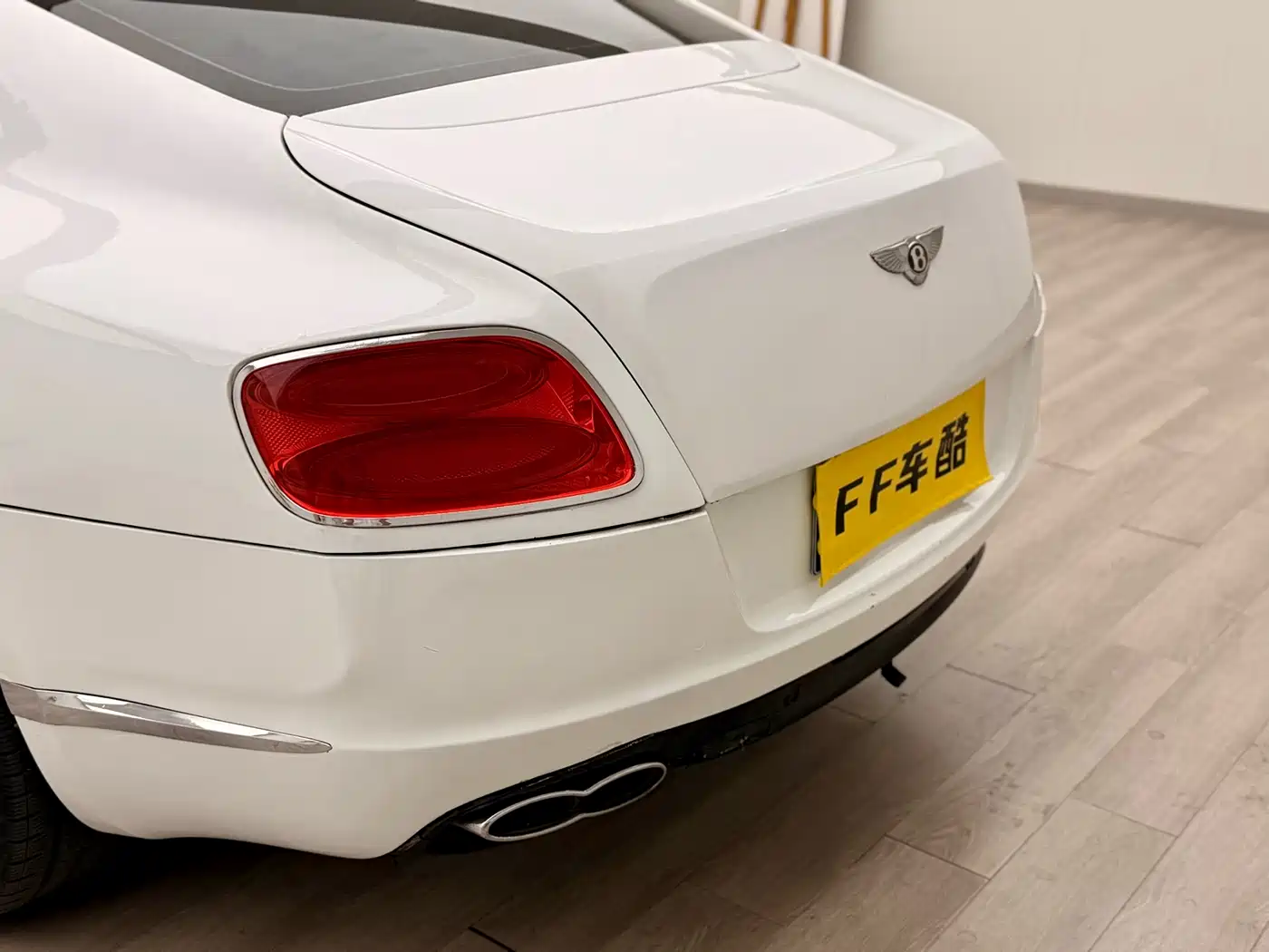 Bentley Continental фото 5