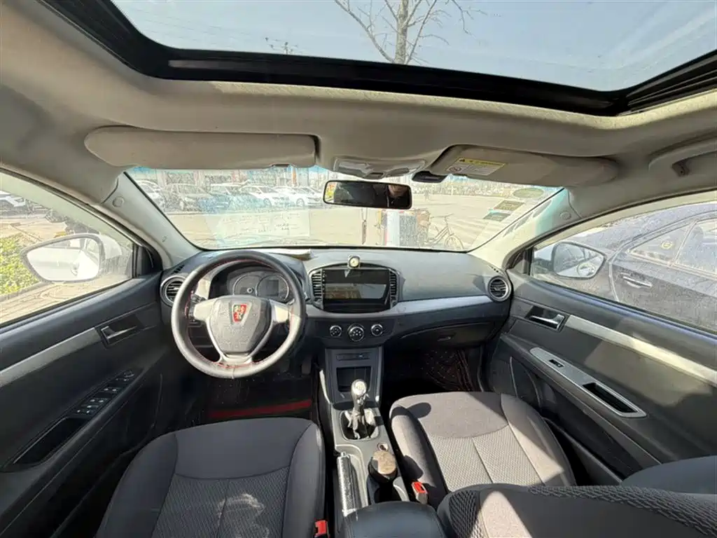 Roewe 350 2017 2015 Model 1.5L Manual Luxury Sunroof Edition