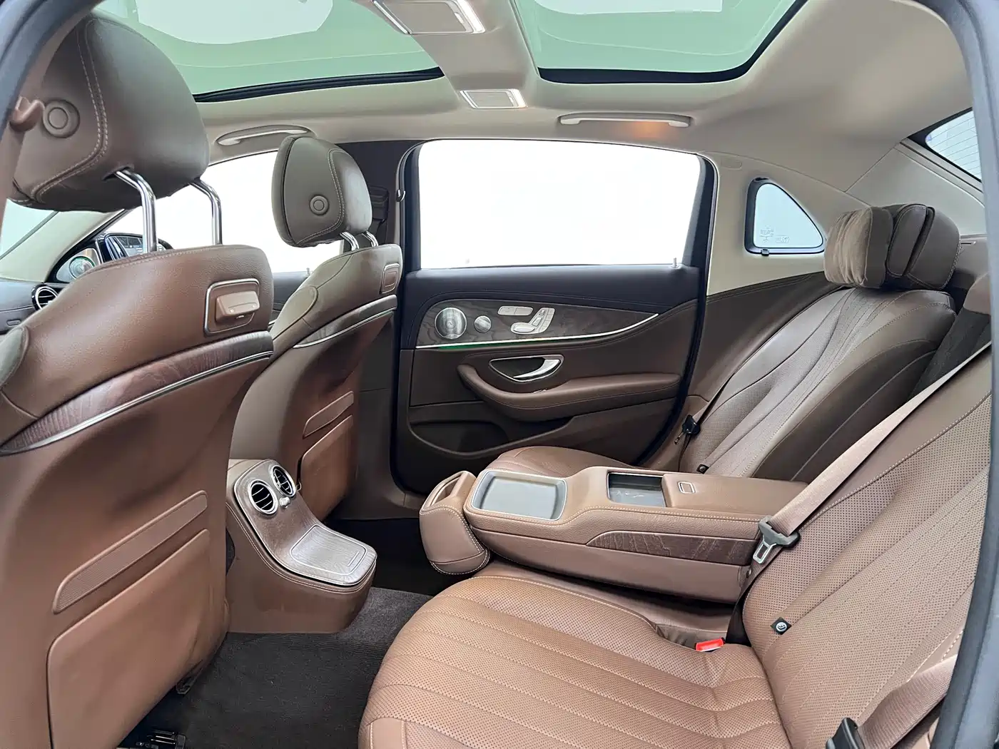 Mercedes-Benz E-Class 2021 E 300 L Premium фото 19