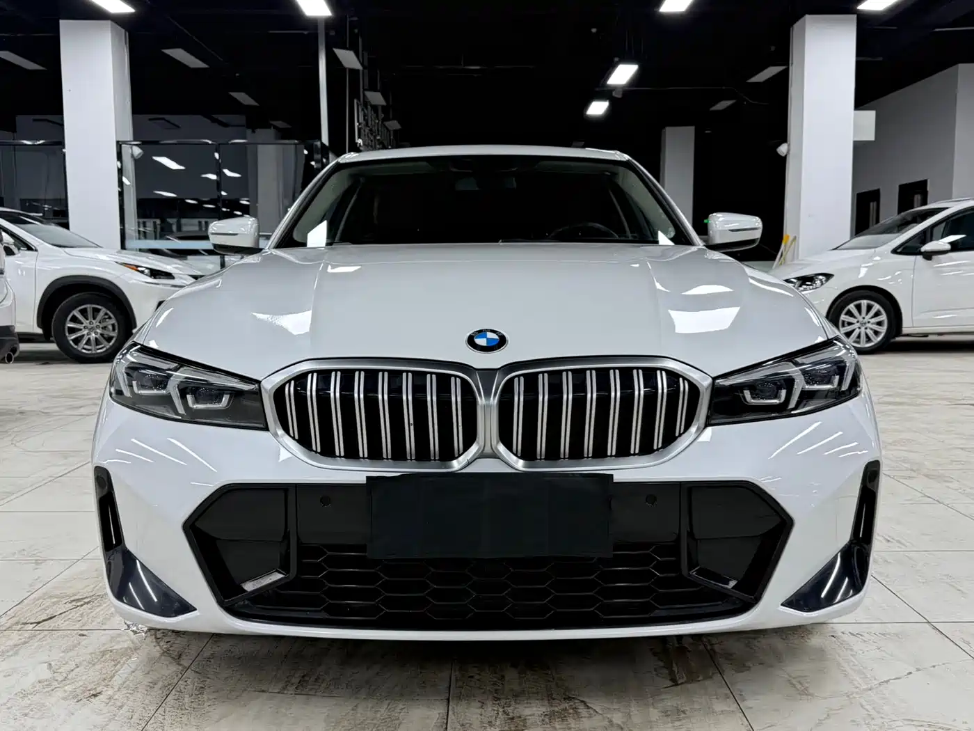BMW 3 SERIES