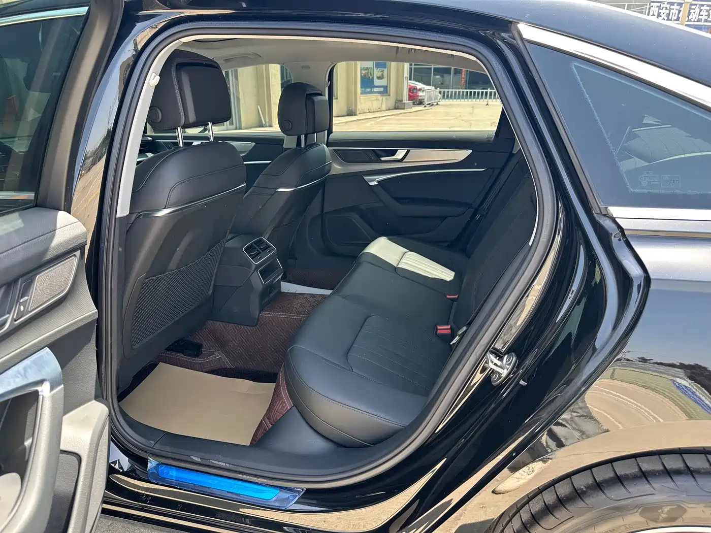Audi A6L 2020 40 TFSI Luxury Elegance фото 13