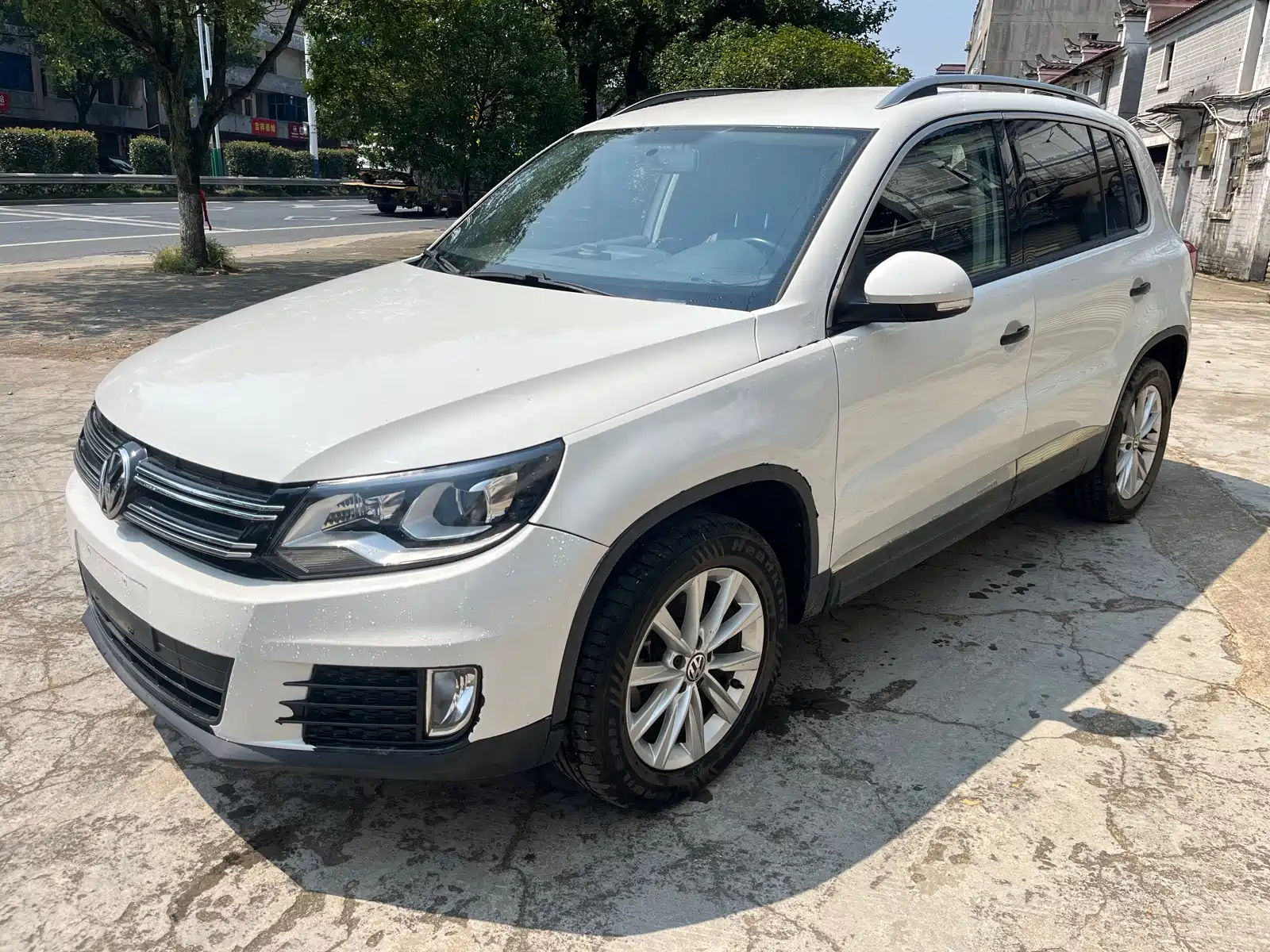 Photo 1 - Volkswagen Tiguan