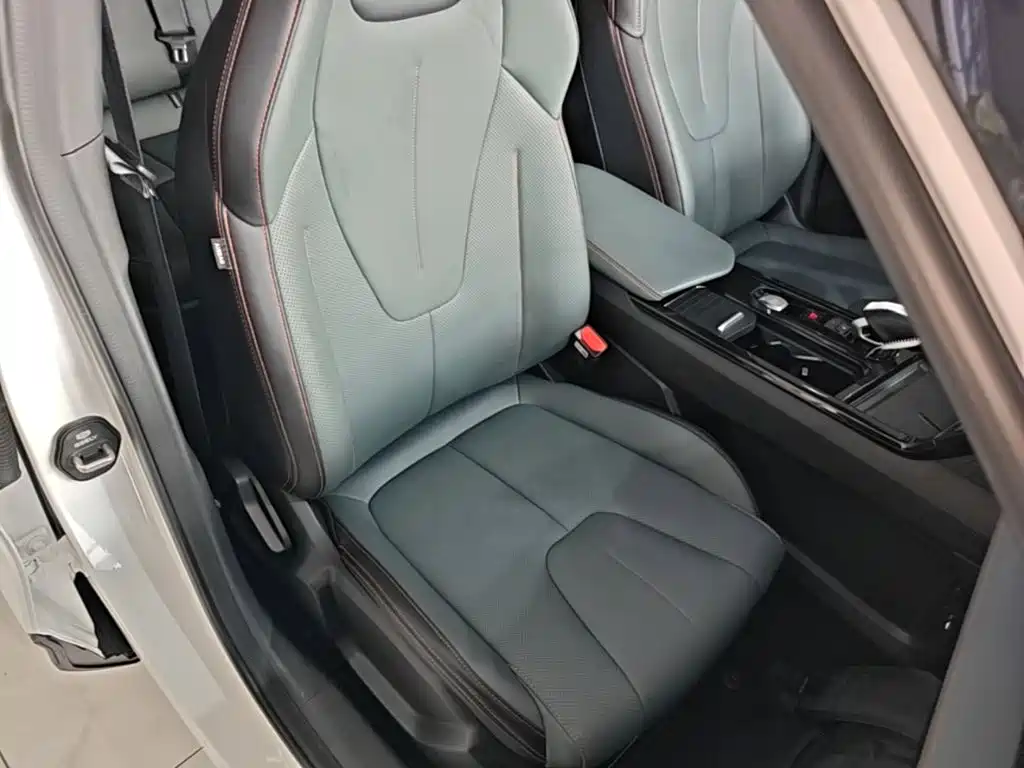 Geely Atlas 2025 2024 1.5TD Smart Connect+