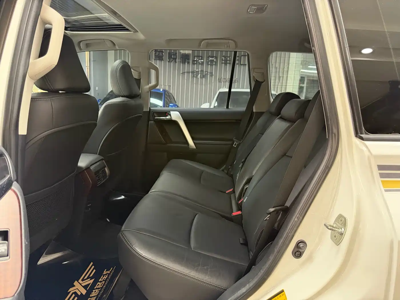 Toyota Prado 2014 4.0L Automatic TX-L фото 19