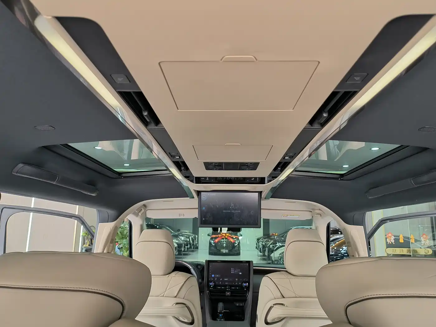 Toyota Vellfire 2023 2024 Crown Hybrid 2.5L Executive Premium Edition