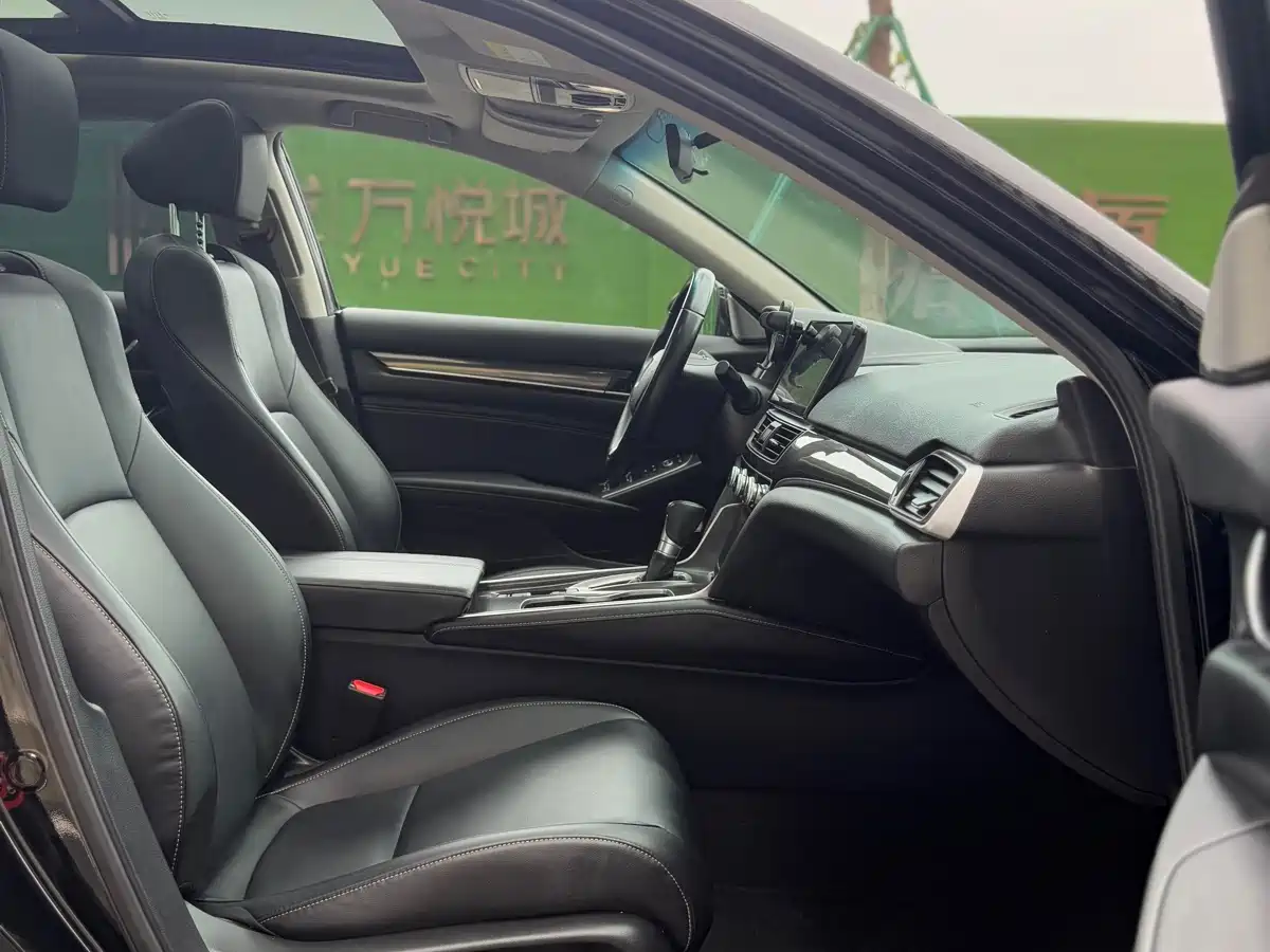 Honda Accord 2022 260TURBO Phantom Night Premium фото 11