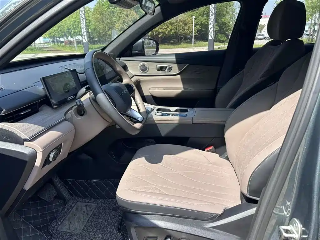 Chery Tiggo 8 PLUS 2025 2025 290TGDI DCT Premium 5-seater
